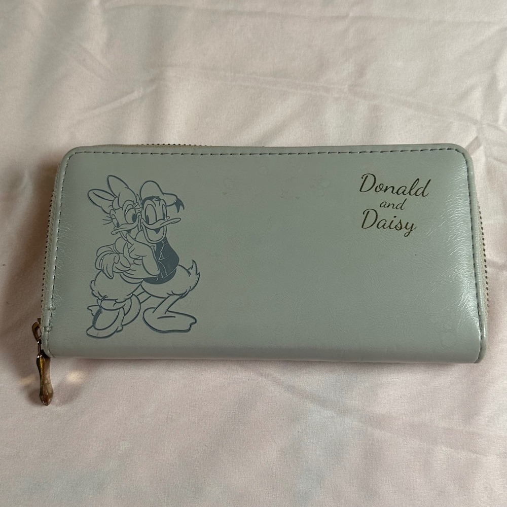 Disney Donald & Daisy Duck Zip Around Large Continental Wallet Gray Faux Leather